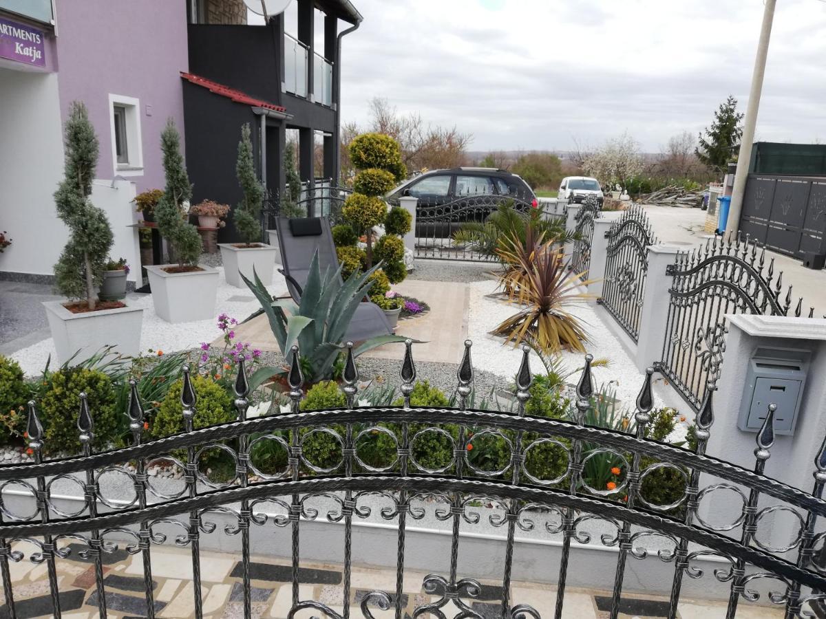 Apartments Katja Porec Exterior photo