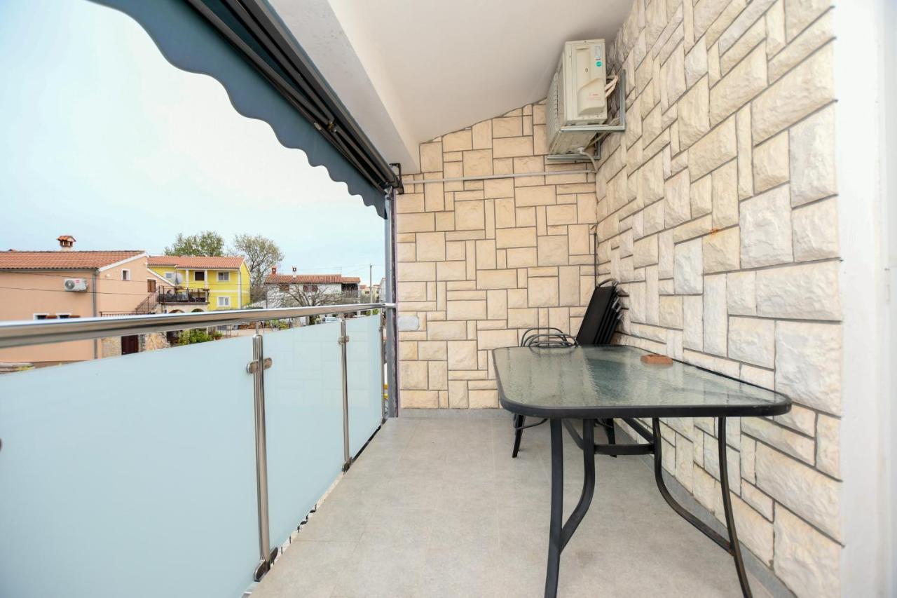 Apartments Katja Porec Exterior photo