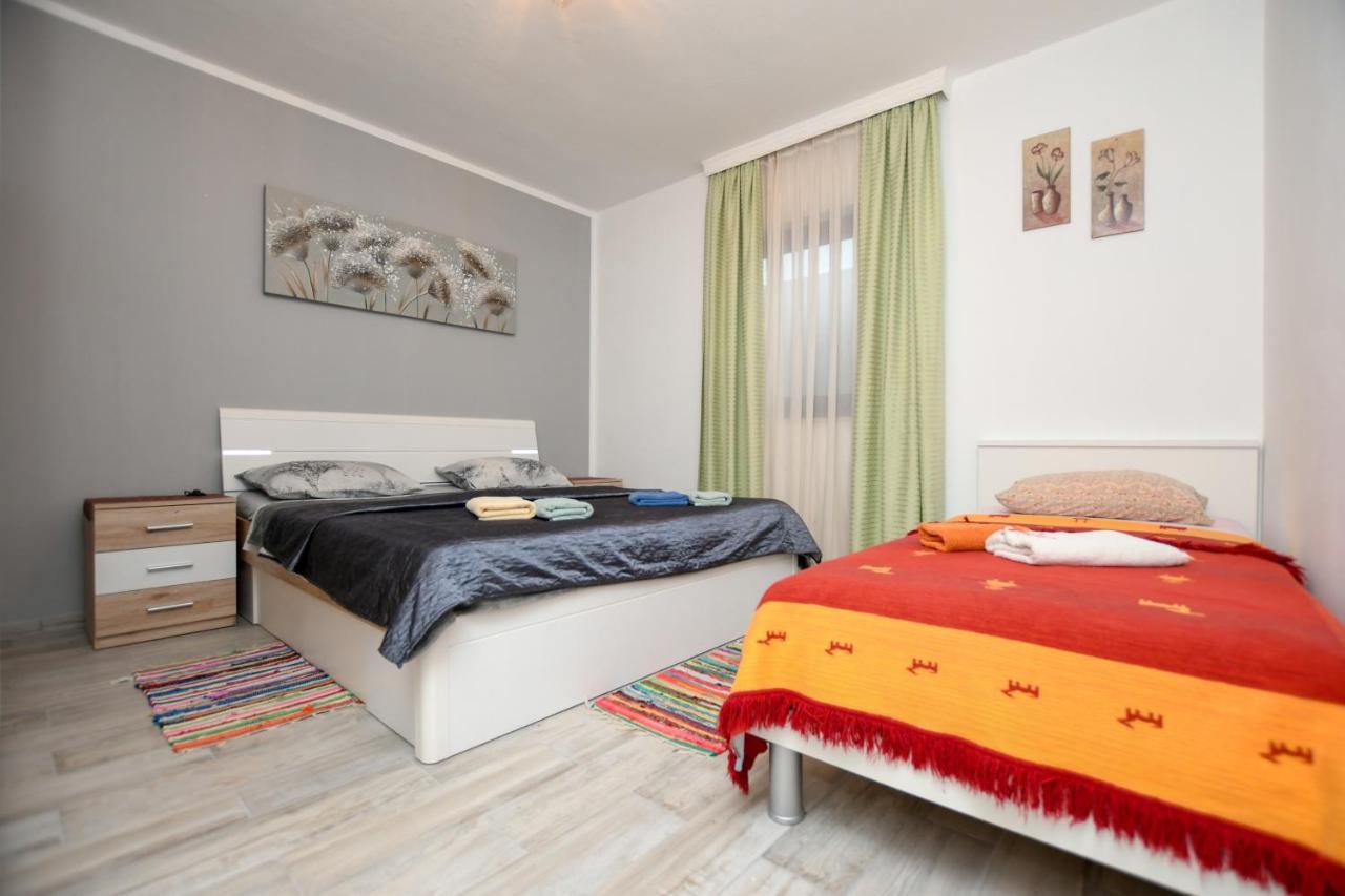 Apartments Katja Porec Exterior photo